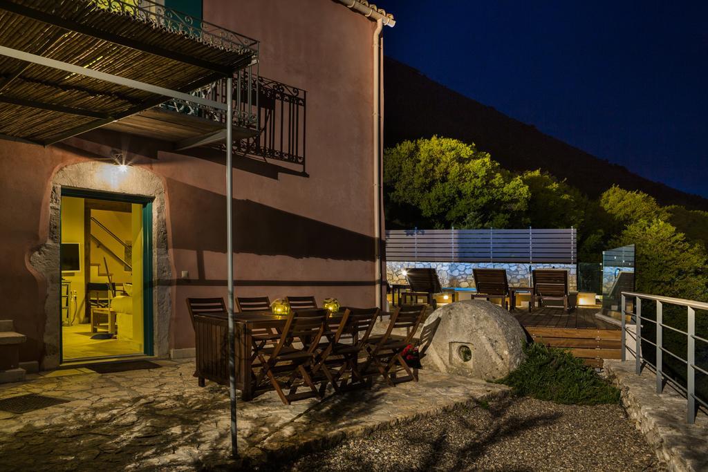 Iconic Villas - Villa Vada Agia Efimia Exterior photo
